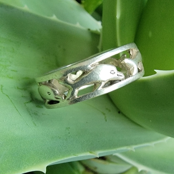 925 Sterling Silver Jewelry - Elegant 925 Sterling Silver Dolphin Ring Size 8.